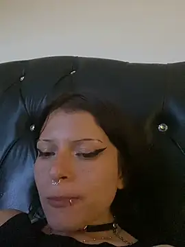 Snapshot of val_zx chatting on 23, 6, 2026 val zx online show from 23, 6, 2026