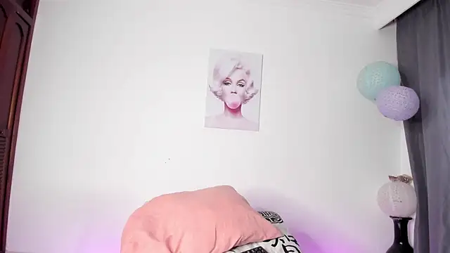 sweet cinamon online show from 11, 9, 2025