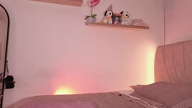 sweetlittlevenus online show from 12, 7, 2026