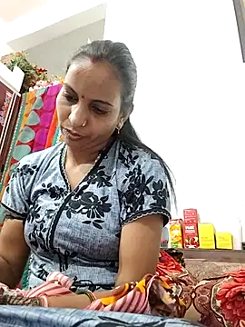 Hotty-Nidhi online show from 22, 3, 2026