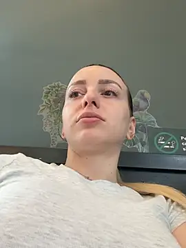 AlexisWhit online show from 10, 3, 2026