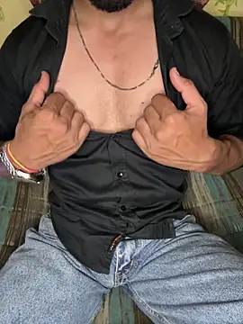 Snapshot of HARSHHU01 chatting on 28, 9, 2025 HARSHHU01 online show from 28, 9, 2025