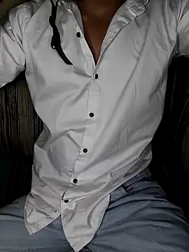 Snapshot of HARSHHU01 chatting on 24, 10, 2025 HARSHHU01 online show from 24, 10, 2025