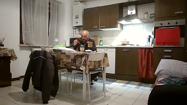 maxxxio12 online show from 8, 4, 2026