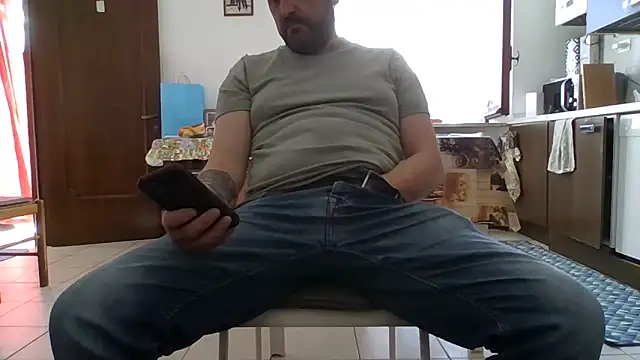 maxxxio12 online show from 25, 4, 2026