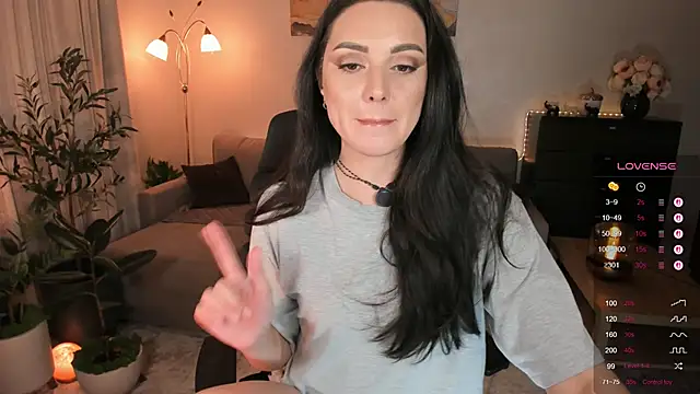 Snapshot of Viki_Bellson chatting on 28, 11, 2025 Viki Bellson online show from 28, 11, 2025