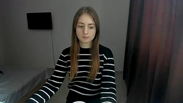 LilyHaart online show from 2, 10, 2025