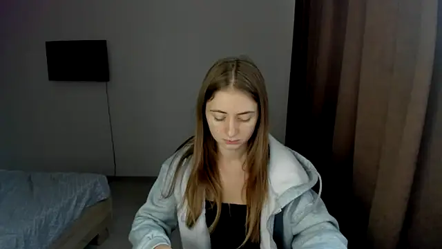 LilyHaart online show from 4, 10, 2025