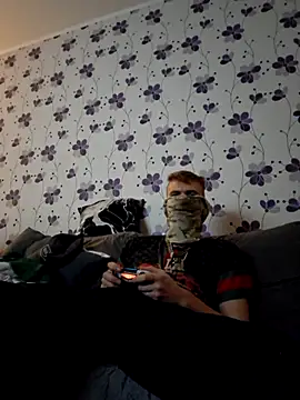 Snapshot of ThePython666 chatting on 25, 10, 2025 ThePython666 online show from 25, 10, 2025