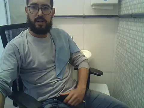 Snapshot of pdasgyn chatting on 28, 5, 2026 pdasgyn online show from 28, 5, 2026