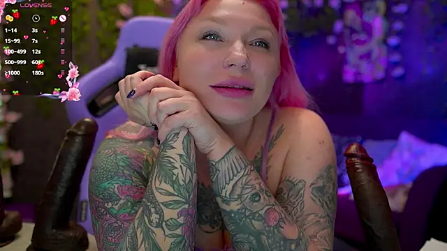 Snapshot of BlackedBarbie chatting on 8, 10, 2025 BlackedBarbie online show from 8, 10, 2025