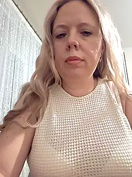 Snapshot of Irina3718 chatting on 22, 7, 2026 Irina3718 online show from 22, 7, 2026