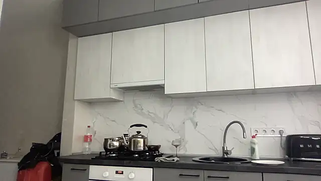 Snapshot of AngelinaMeov chatting on 13, 3, 2025 AngelinaMeov online show from 13, 3, 2025