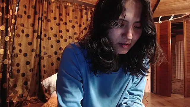Snapshot of Asaray_T chatting on 10, 6, 2026 Asaray T online show from 10, 6, 2026