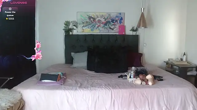 Snapshot of mia_velvet1 chatting on 16, 9, 2025 mia velvet1 online show from 16, 9, 2025