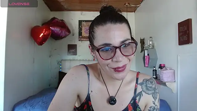 mia velvet1 online show from 26, 4, 2026