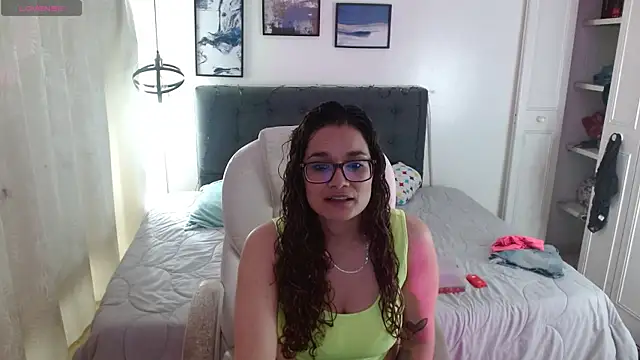 Snapshot of Rose_Thompson1 chatting on 30, 11, 2025 Rose Thompson1 online show from 30, 11, 2025