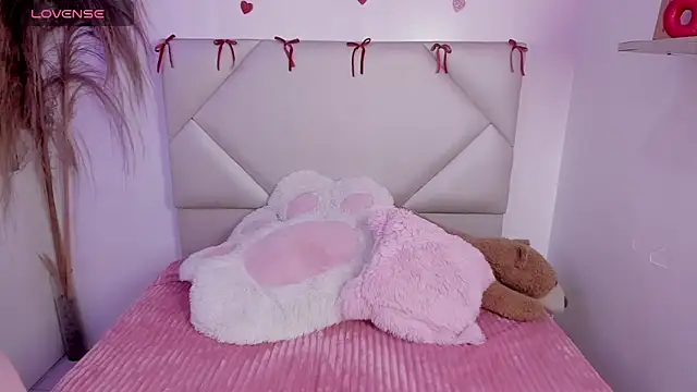 Abby Piink online show from 6, 3, 2026