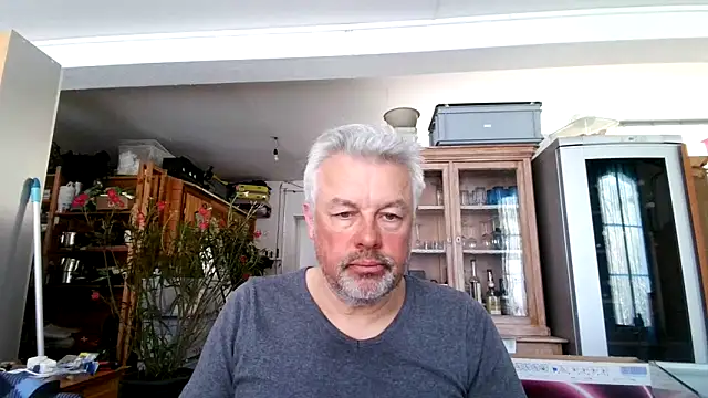 Berg Boy online show from 11, 3, 2025