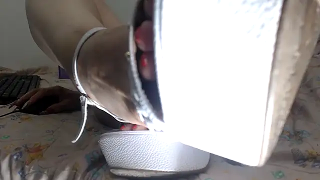 mommynasty online show from 19, 4, 2026