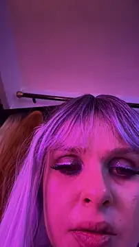 Snapshot of LoganPeny chatting on 21, 11, 2025 LoganPeny online show from 21, 11, 2025