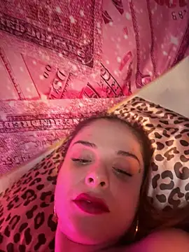 Snapshot of LoganPeny chatting on 10, 3, 2026 LoganPeny online show from 10, 3, 2026