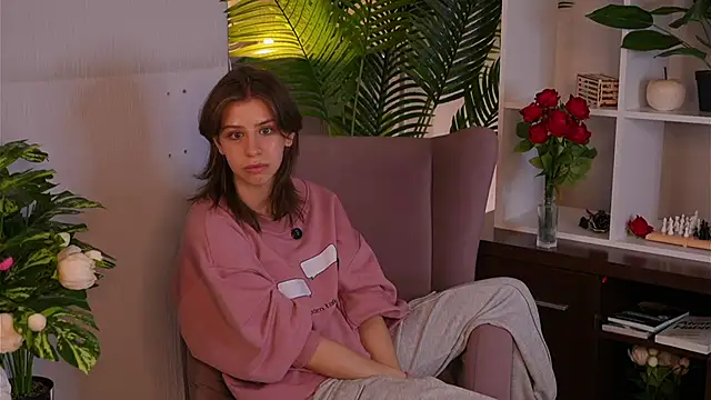 Snapshot of NormaCusson chatting on 14, 3, 2025 NormaCusson online show from 14, 3, 2025