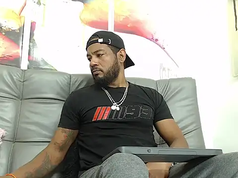 BladeFoxxx1 online show from 28, 9, 2025