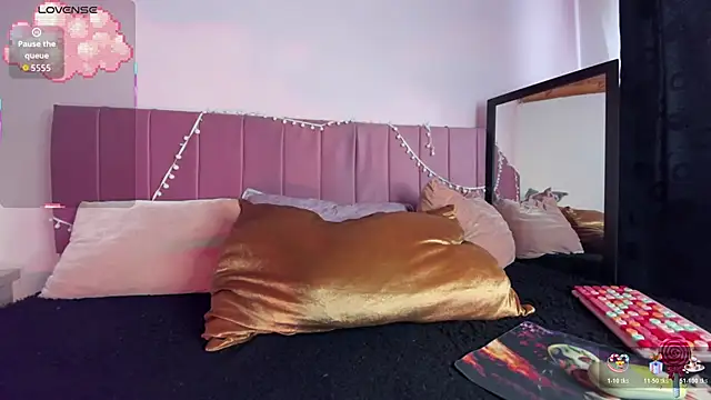 kitty-kryss online show from 27, 11, 2025