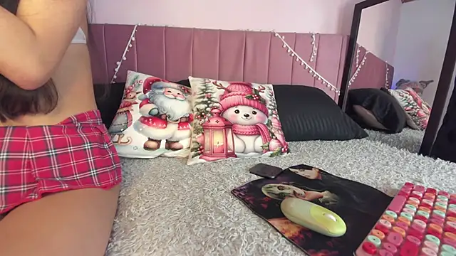 kitty-kryss online show from 18, 12, 2025