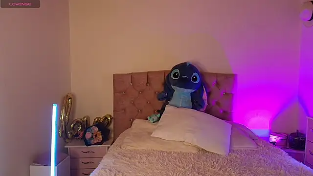 natasha  black online show from 16, 11, 2025