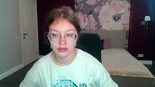 AngelinaLow online show from 19, 3, 2025