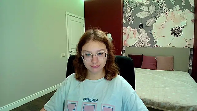 AngelinaLow online show from 30, 9, 2025