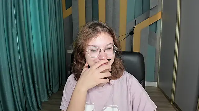 AngelinaLow online show from 8, 11, 2025