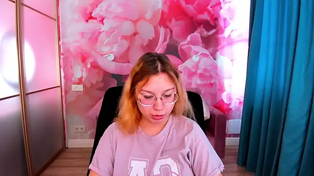 AngelinaLow online show from 10, 3, 2026