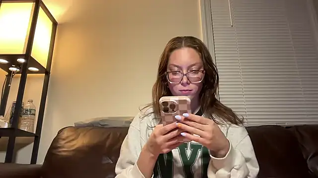 Snapshot of SpaceCowWhore chatting on 18, 3, 2025 SpaceCowWhore online show from 18, 3, 2025