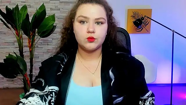 Snapshot of FlorenceAnderson chatting on 14, 3, 2025 FlorenceAnderson online show from 14, 3, 2025