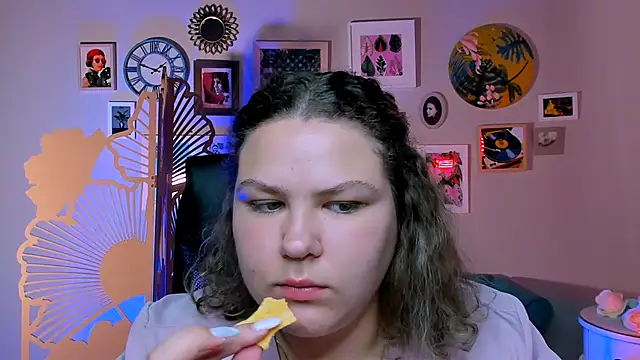 Snapshot of FlorenceAnderson chatting on 23, 9, 2025 FlorenceAnderson online show from 23, 9, 2025