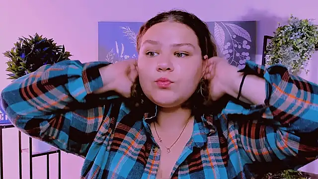 Snapshot of FlorenceAnderson chatting on 28, 9, 2025 FlorenceAnderson online show from 28, 9, 2025