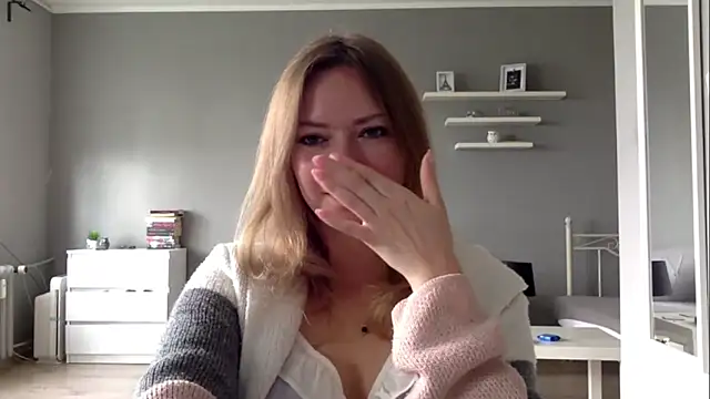 Snapshot of MillieShow chatting on 11, 9, 2025 MillieShow online show from 11, 9, 2025