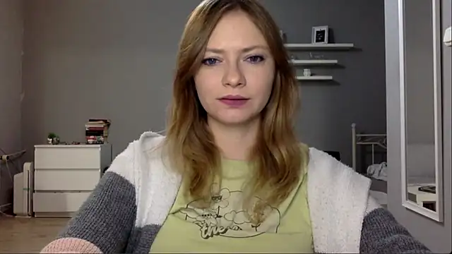 Snapshot of MillieShow chatting on 6, 10, 2025 MillieShow online show from 6, 10, 2025