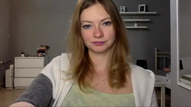 Snapshot of MillieShow chatting on 3, 11, 2025 MillieShow online show from 3, 11, 2025