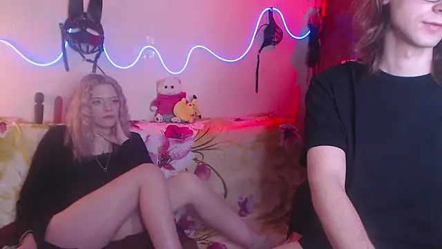 Snapshot of Your_Horny_Friends chatting on 15, 3, 2025 Your Horny Friends online show from 15, 3, 2025