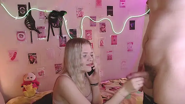 Snapshot of Your_Horny_Friends chatting on 11, 10, 2025 Your Horny Friends online show from 11, 10, 2025