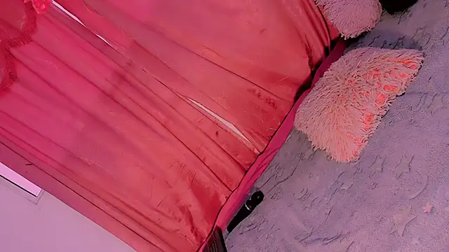 Snapshot of Mariana-ofc chatting on 21, 11, 2025 Mariana-ofc online show from 21, 11, 2025