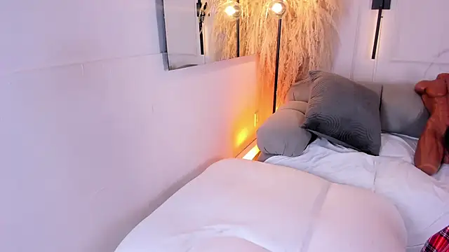 LauraCarther online show from 24, 6, 2026