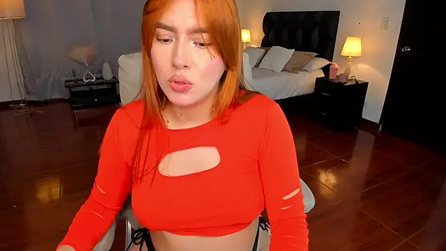 Snapshot of karla_hill_28 chatting on 20, 12, 2025 karla hill 28 online show from 20, 12, 2025