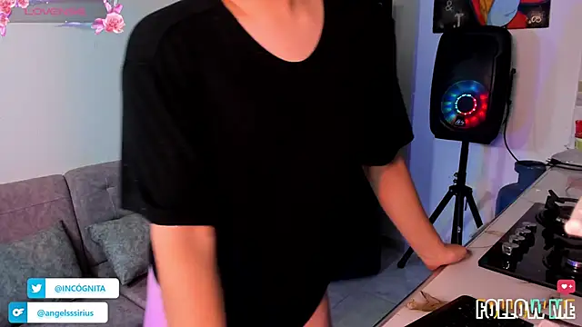 adam angelssss online show from 4, 12, 2025