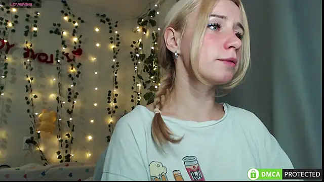 Mia  Kitty online show from 9, 10, 2025