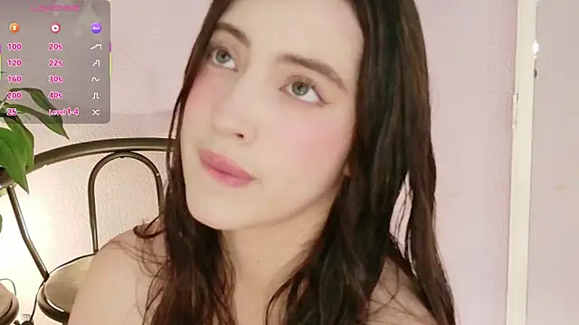 Snapshot of Rebbecawhite_meow chatting on 4, 5, 2026 Rebbecawhite meow online show from 4, 5, 2026